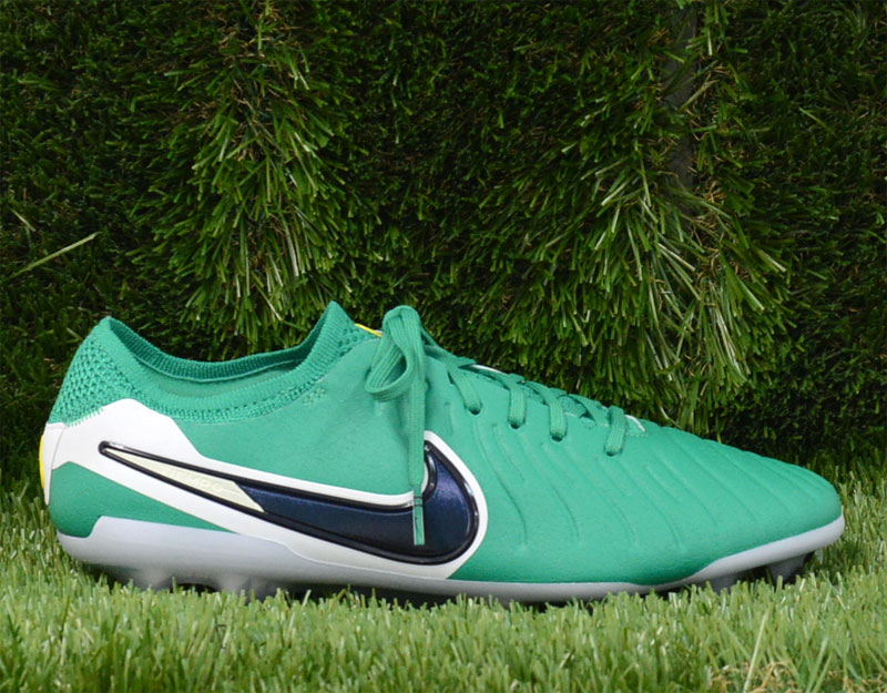 ナイキ ティエンポ レジェンド 10 エリート FG LV8 HJ7272-300