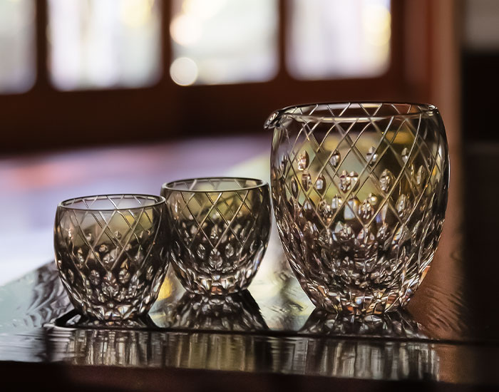 江戸切子 伝統工芸士・篠崎英明 作 冷酒杯 | カガミクリスタル
