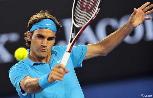 2010年大会決勝でバックハンドの…：全豪オープンテニス男子優勝者