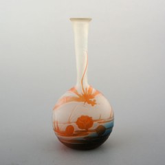 エミール・ガレ「蜻蛉文つる首花瓶」《アンティックかとう》