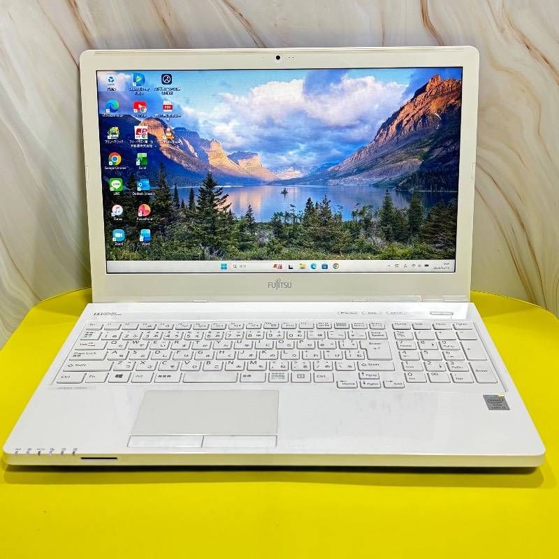 Core i3ノートパソコン【SALE‼】美品✨SSD爆速✨ windows11✨オフィス