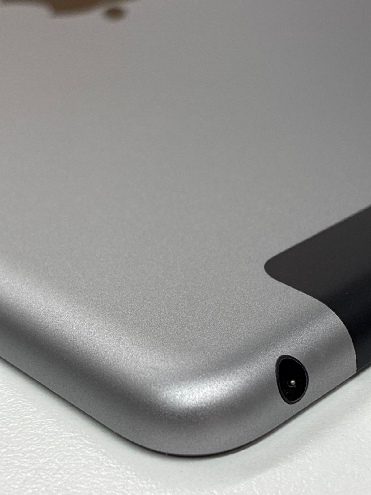 iPad 第6世代 32GB Cellular SIMフリー A1954 スペースグレイ 完全