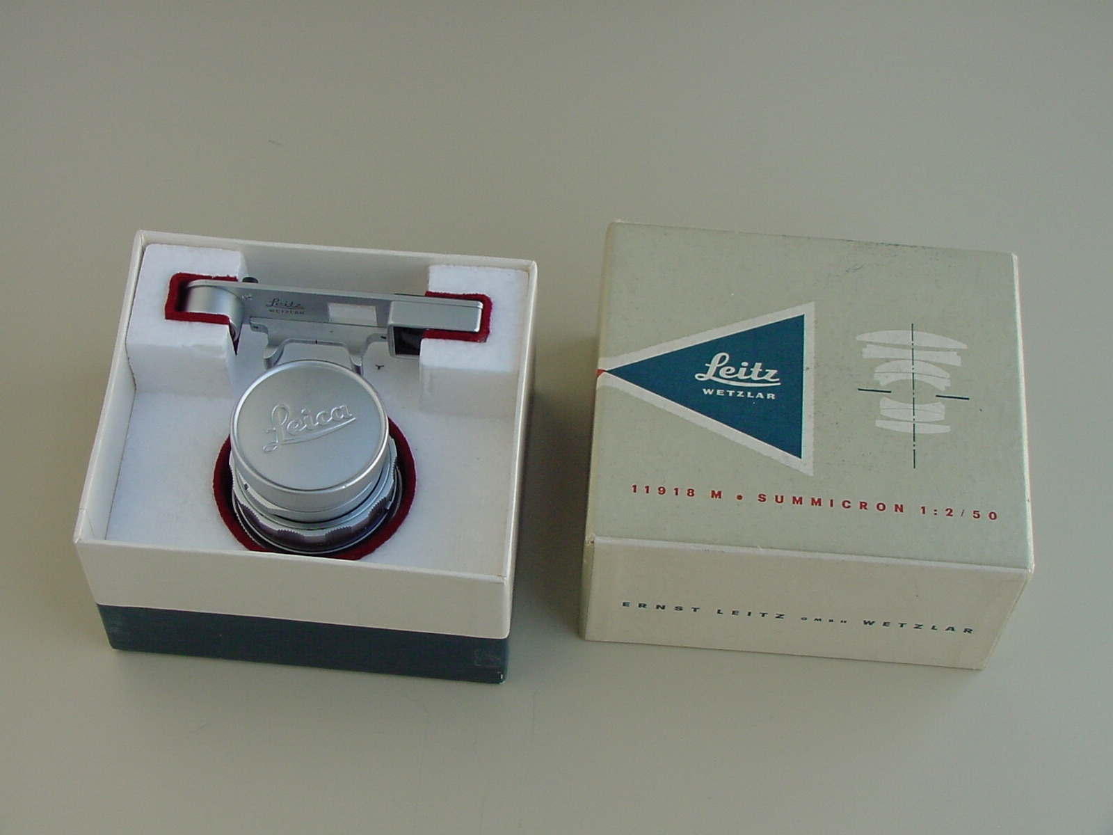 Urban Decay: 1950s Excellence: the Leitz 50mm ƒ/2.0 Type 2