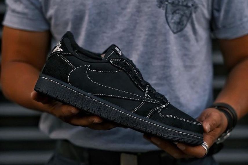 Travis Scott × Nike TD Air Jordan 1 Low OG 