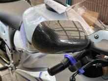 SUZUKI 08'〜20' GSX1300R隼 ミラーカバー（カーボン調）スズキ純正 の