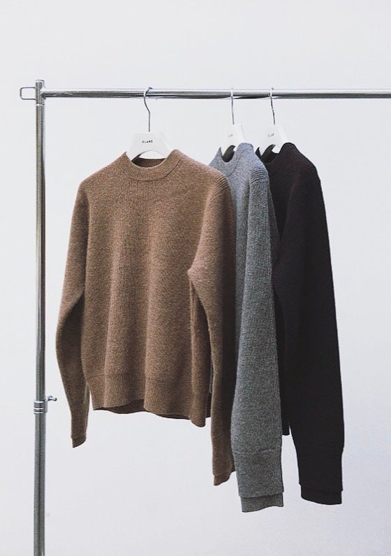 9月26日新作ニット多数入荷！様々な表情が楽しめるCLANEのニット