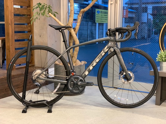 TREK EMONDA SL / DOMANE SL など人気カーボンバイク在庫あります