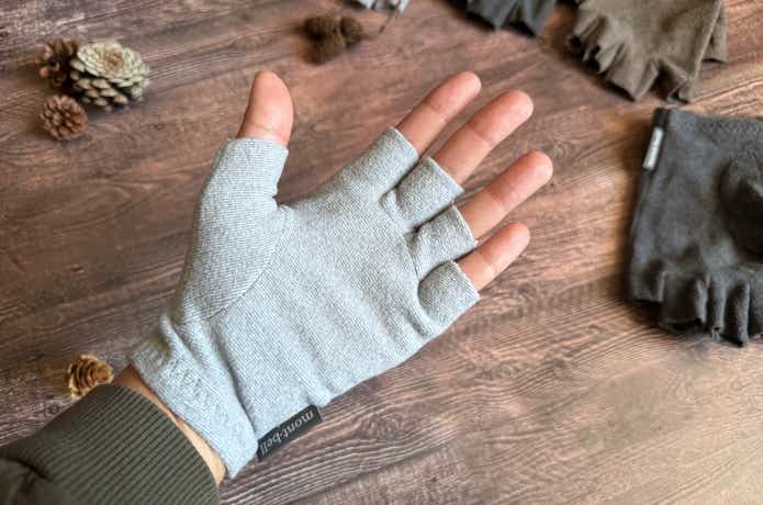 モンベルの「指なし手袋」が万能すぎる…現代人のマストアイテムでしょ