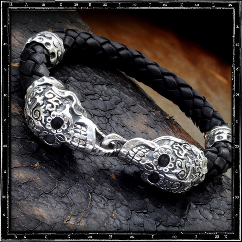 DOS CALAVERAS MEXICAN SKULL LEATHER BRACELET | クレイジーピッグ
