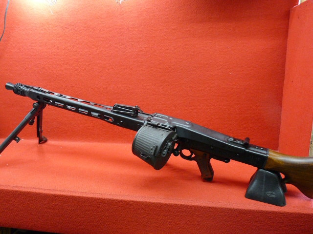 送料無料対象外】S&T フルメタル電動LMG MG42 エアーガン 電動ガン