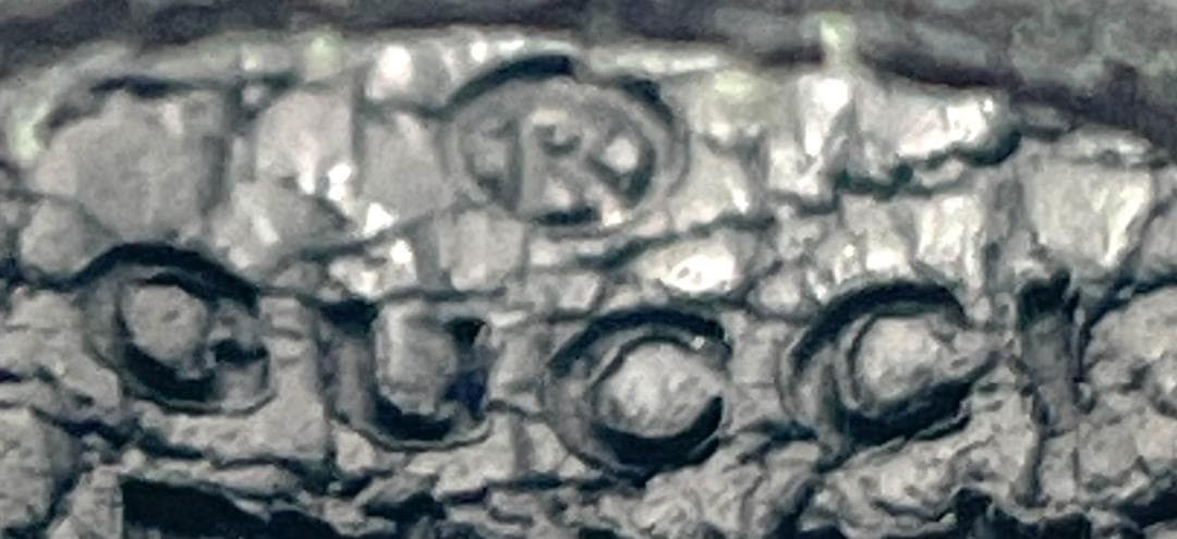 ゆ*う様 《正規品》GUCCI 　レザー　グッチ　ブランド　鑑定済み　黒　ケース