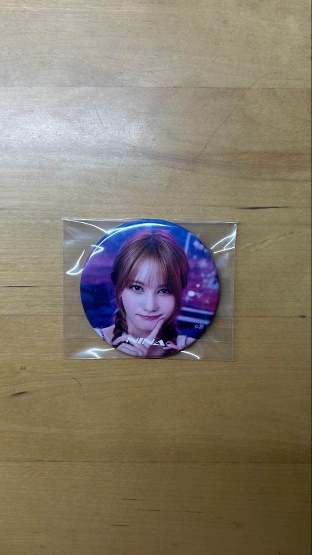 NiziUニナ Universe缶バッチ - メルカリ