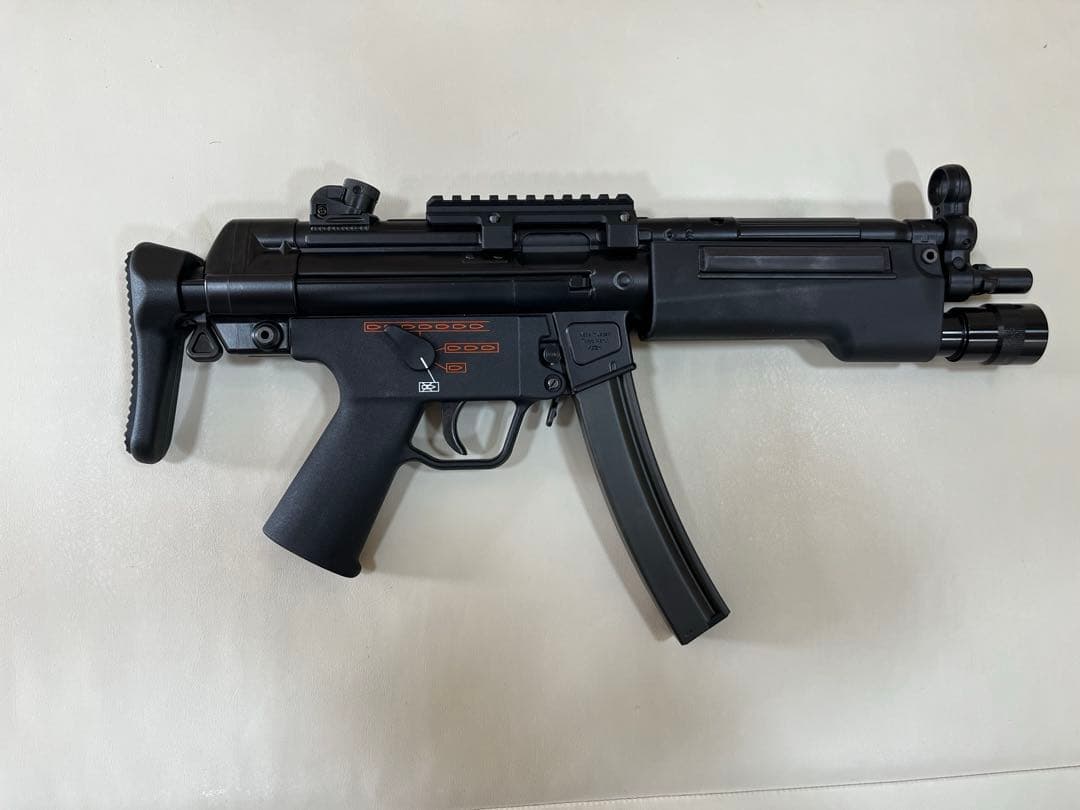 次世代電動ガン MP5A5 ライトハンドガード ミリタリーショップ「マイトリー」公式Blog:ライト内蔵ハンドガード