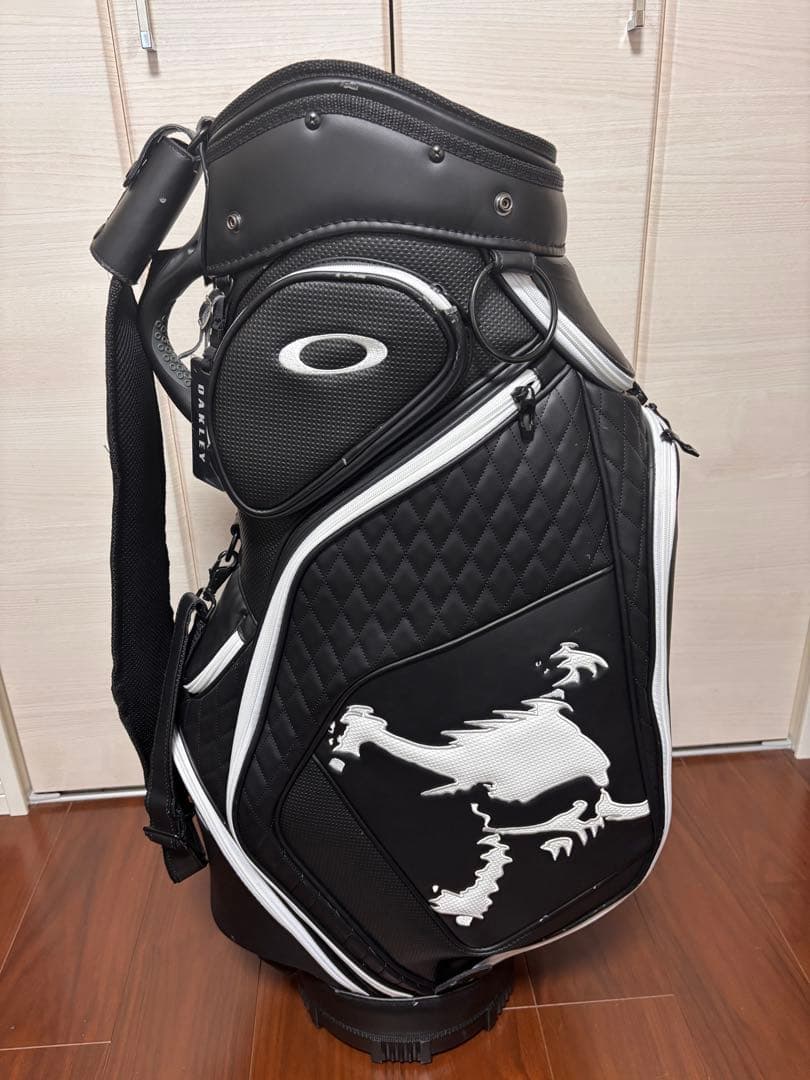 Oakley オークリー キャディバッグ ブラック スカル 格安 OAKLEY（オークリー） ゴルフ スカル ゴルフ バッグ 18.0（FOS901966